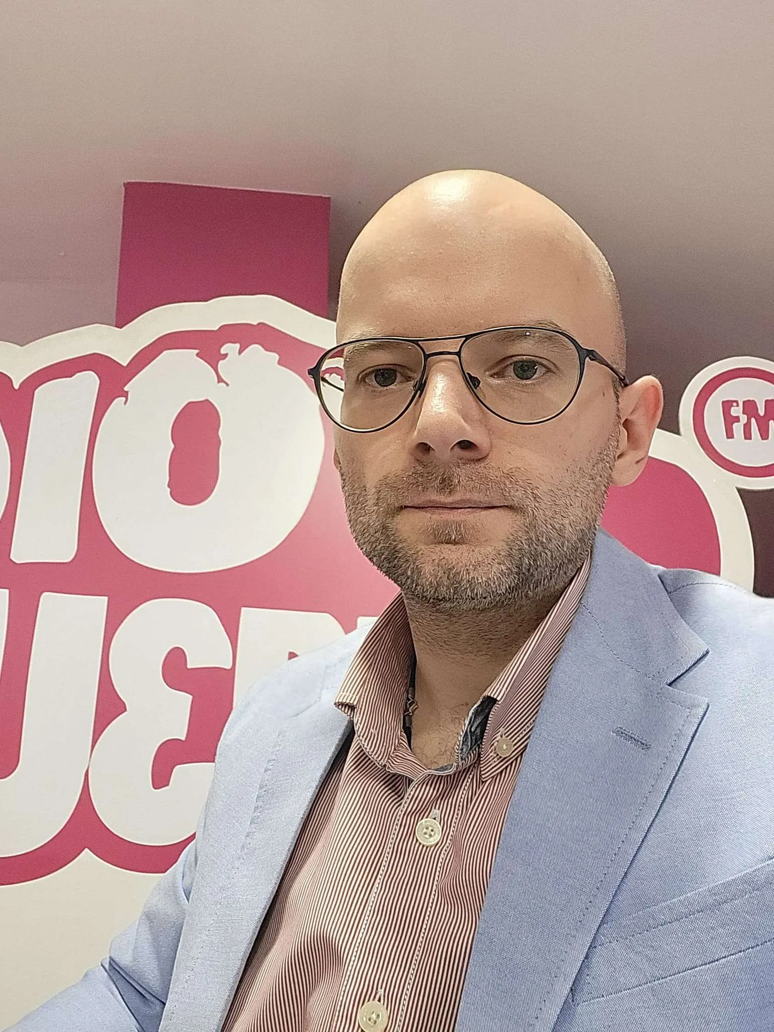 Giancarlo Cristea at Radio Guerrilla, before the Health Committee, March 2023